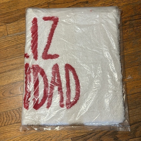 NEW! RAE DUNN 20x32 Feliz Navidad Christmas Bath Mat - Picture 3 of 4